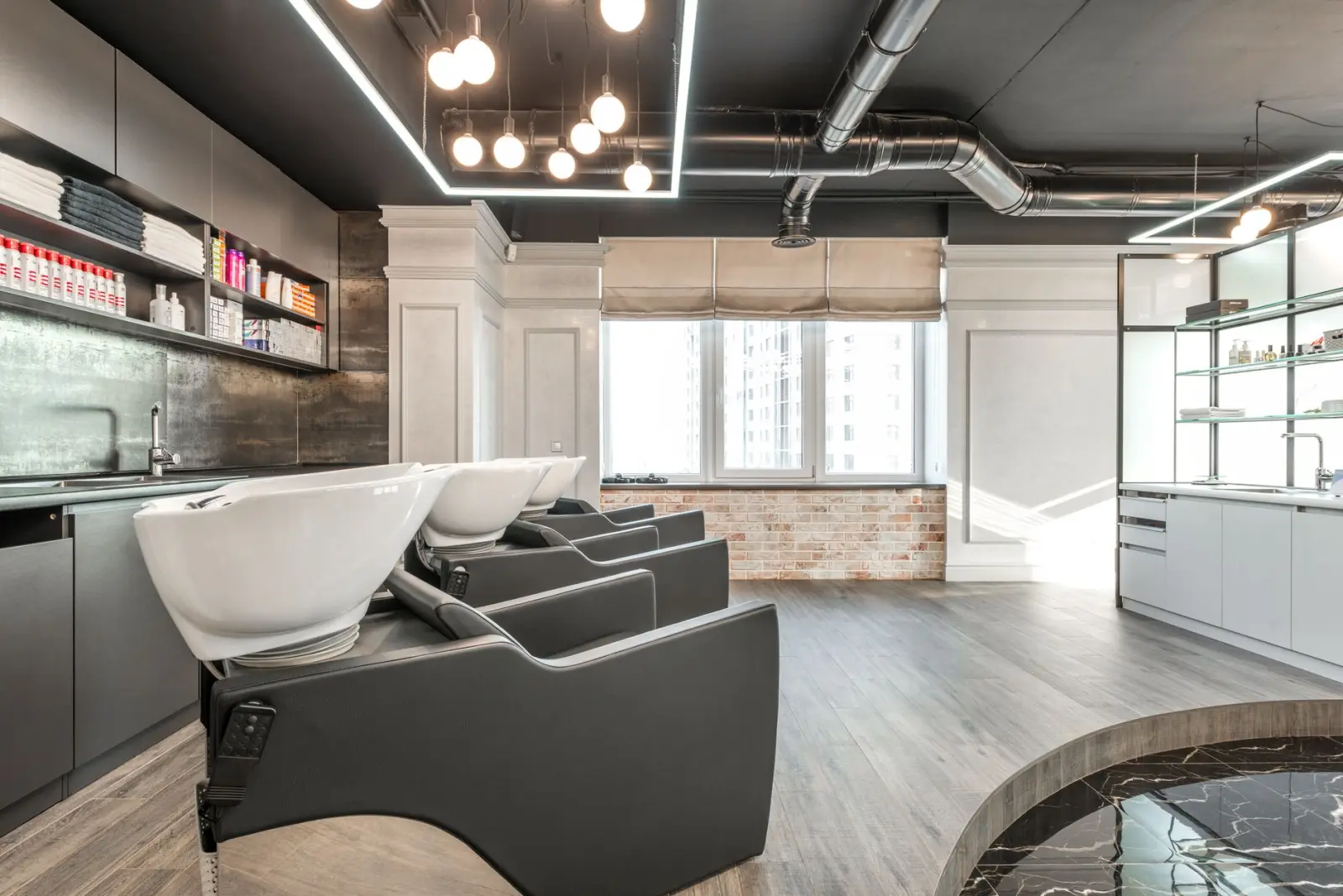 重庆美甲店美容仪器配套方案:导入仪与美容床组合应用正文配图 1